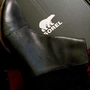 Zara dress size XL,  Sorel boots, madewell shoes